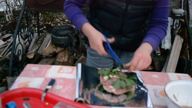 Буженина в фольге на мангале: вкуснятина! смотреть онлайн