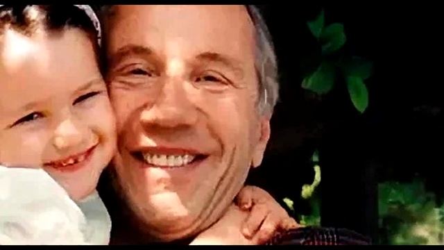 32 летняя Дочь САВЕЛИЯ КРАМАРОВА поразила всех своей КРАСОТОЙ в США смотреть онлайн