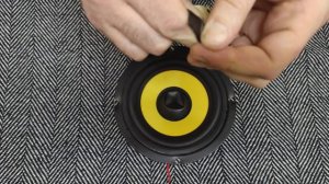 Как исправить замятый колпак на динамике?!