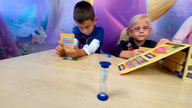 Веселый ЧЕЛЛЕНДЖ BRAIN BOX! Запомни картинку за 10 секунд / BBNIKS PLAY смотреть онлайн