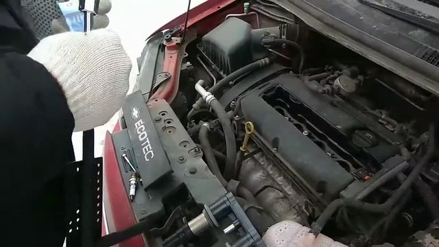Шевроле Авео троит.Замена свечей у Шевроле Авео Т300. смотреть онлайн