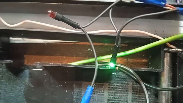 Радиоприёмник Россия 303 в качестве моно колонки - усилителя для планшета. Питание от адаптера 5 в