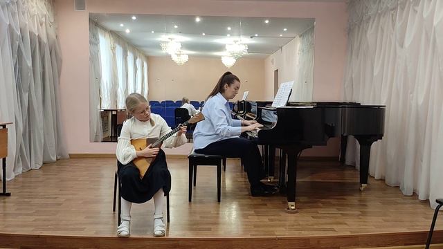 Кемерово, ЦДШИ, Орлова Евдокия - р.н.п. "Пчёлочка златая" (обр. В. Колонтаева) смотреть онлайн