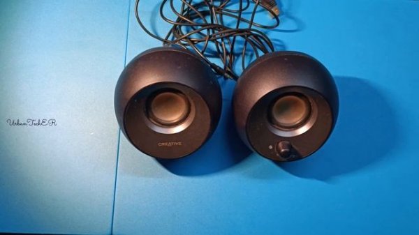 CREATIVE PEBBLE V2 SPEAKERS UNBOXING