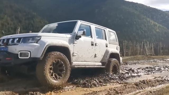 ¿QUE IMBECIL COMPRARÍA UN BAIC BJ40 смотреть онлайн