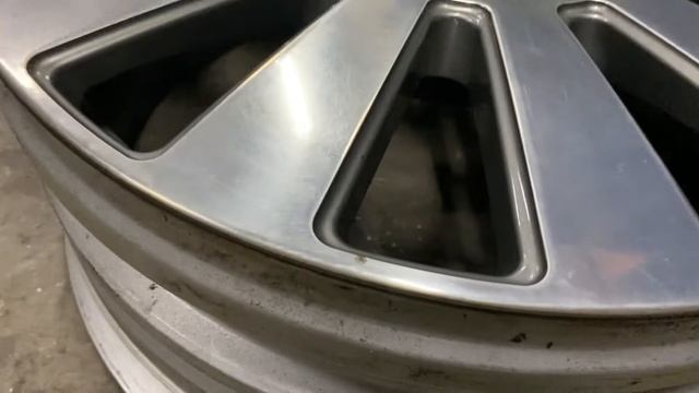 Литые БУ оригинальные диски на бронированную Audi (Ауди) A8 D3 Guard. Резина Michelin PAX System. смотреть онлайн