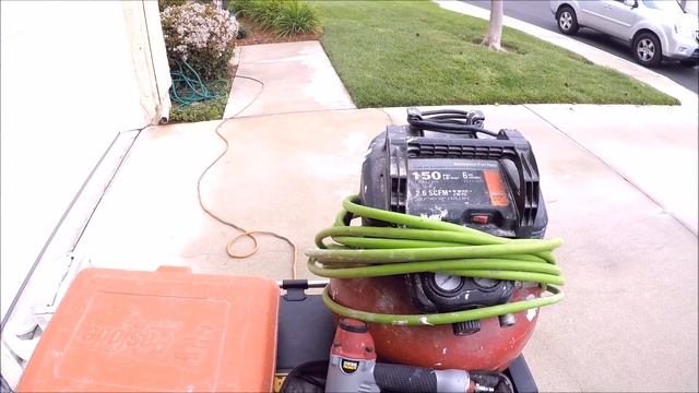 Dewalt 20v 18g Nailer Unboxing Test and Review смотреть онлайн