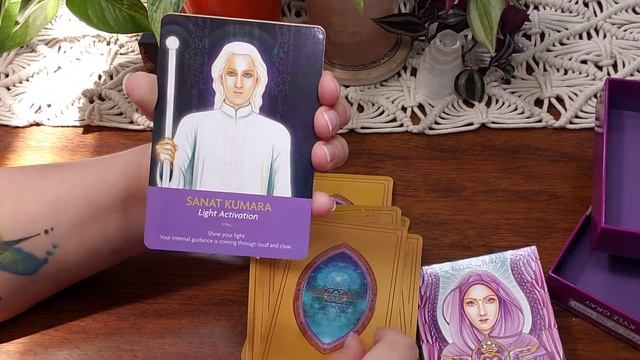 Keepers of the Light Unboxing/Flip Through смотреть онлайн