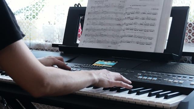 Yamaha PSR SX-600. Дж. Керн, Дым смотреть онлайн