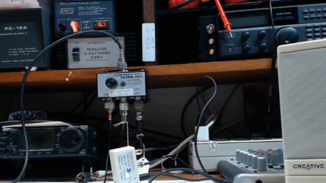TRRS #2040 - MegaLoop vs 31 FT Vertical Shortwave Antenna смотреть онлайн