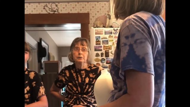 EXPLORING KANSAS | GATHERING MULBERRIES | MULBERRY COBBLER смотреть онлайн