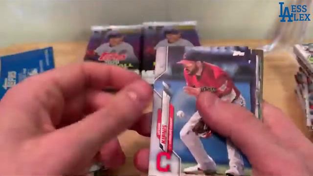 Topps 2020 Baseball Hobby Box Break смотреть онлайн