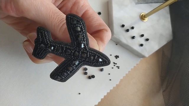 Брошь Самолет (из бисера ручная работа) смотреть онлайн