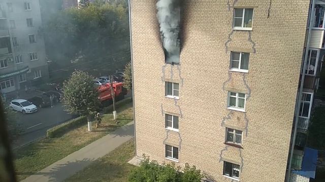 Пожар в жилом доме Чебоксары 9.09.2018г. (часть2) смотреть онлайн