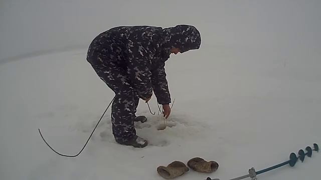 Зимняя рыбалка. Ловля на экран ( телевизор ) смотреть онлайн