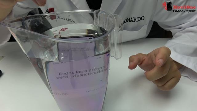 Samsung Galaxy S10 Waterproof Test смотреть онлайн