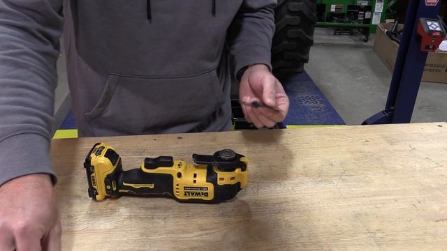 DEWALT XTREME 12V Brushless Oscillating Tool Kit Review DCS353 смотреть онлайн