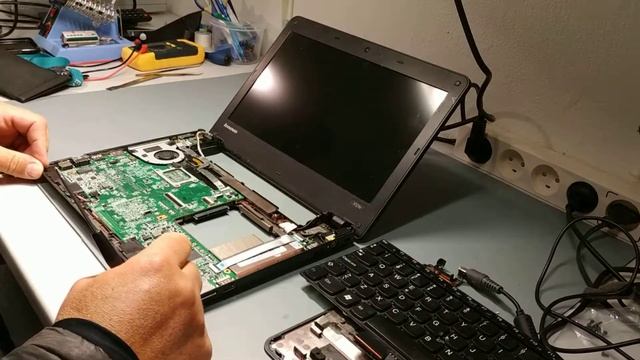 Неудачный ремонт ноутбука Lenovo X121e смотреть онлайн