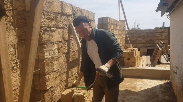 Нарастить арматуру на выпусках.