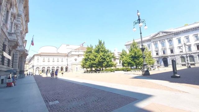 Historical place of Milan|duomo|famous|tourist | смотреть онлайн