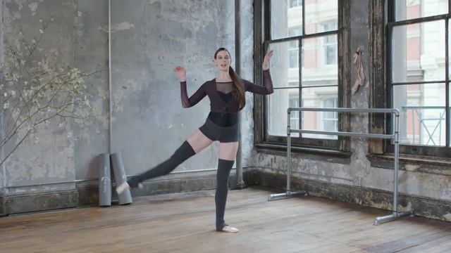 Ballet Glossary Dégagé смотреть онлайн