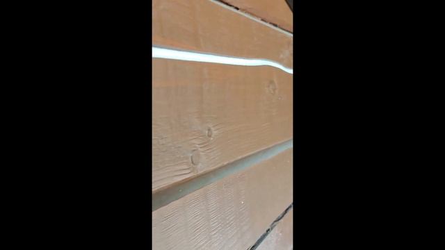 Как замазать швы деревянного дома?