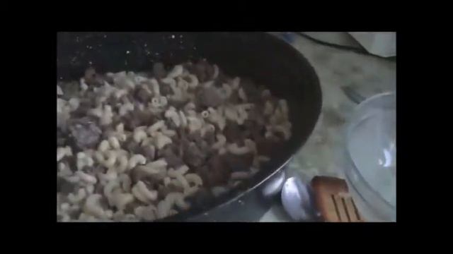 MAKARONILAATIKKO.wmv смотреть онлайн