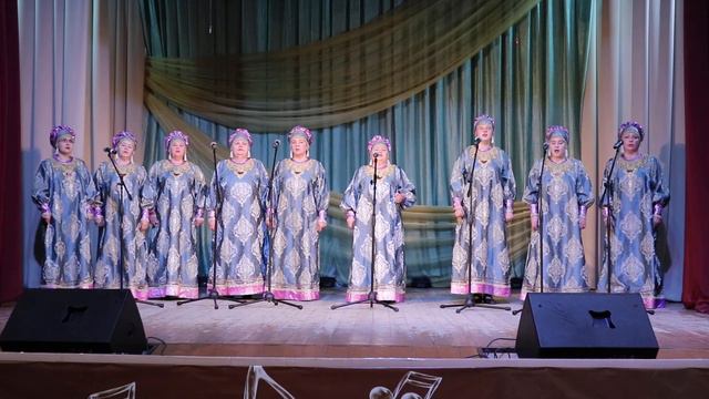 Народный коллектив Ансамбль "Народная песня" "Сронила колечко" смотреть онлайн