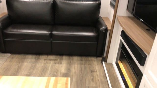 2021 Prime Time Crusader 382MBH Unit # 125723 @ NiceCampers.com 479-229-1499 смотреть онлайн