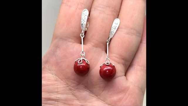 Серьги с австралийским красным кораллом серебряные. Длина 40мм смотреть онлайн