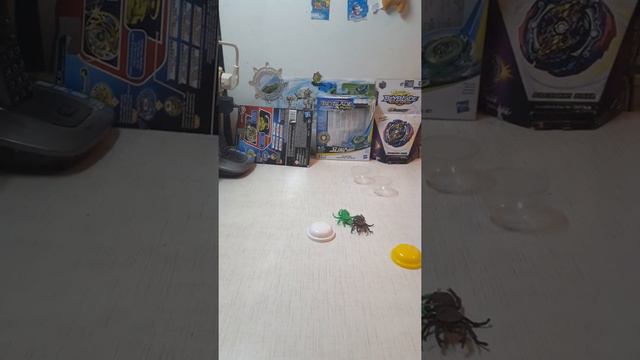 Распаковка игрушечных жуков из автомата за 20 рублей смотреть онлайн