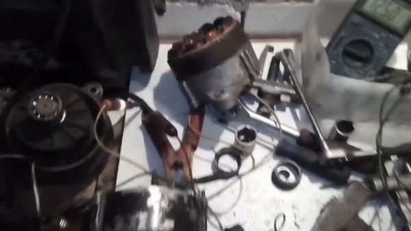 Генератор МТЗ разберём, посморим поремонтируем и проверим реле регуляторы