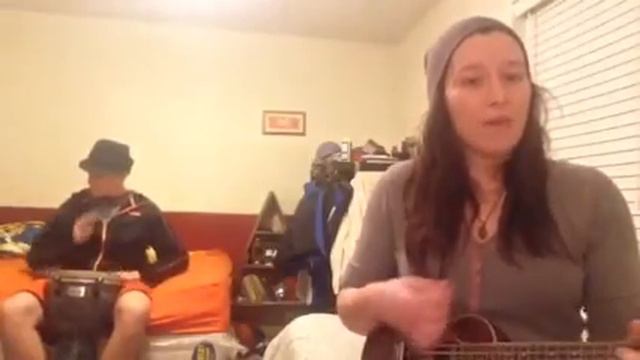 Riptide- ukulele and djembe cover смотреть онлайн