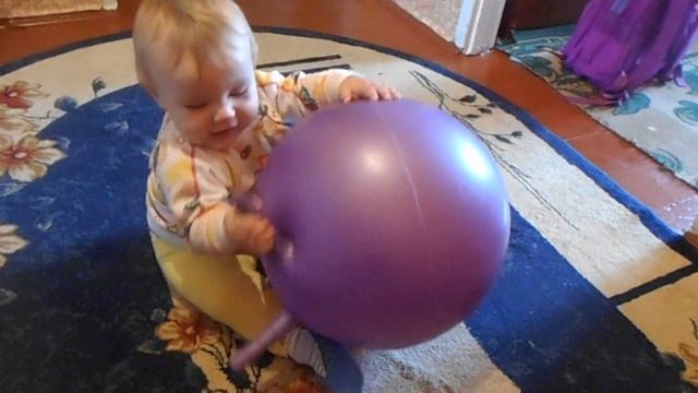 Никита грызёт мячь смотреть онлайн