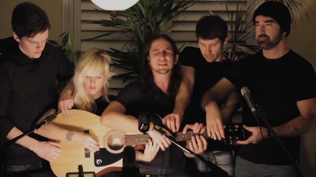 Somebody That I Used To Know - Walk off the Earth (Official Music Video) смотреть онлайн