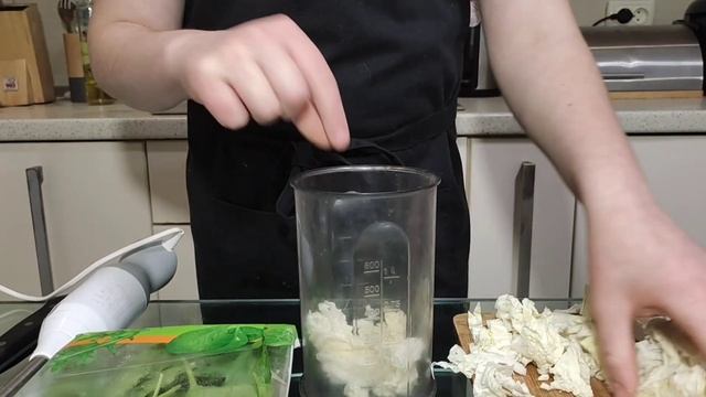 Идеальный "зелёный"соус для пасты и салатов из 4 ингредиентов и всего за 1 минуту! смотреть онлайн