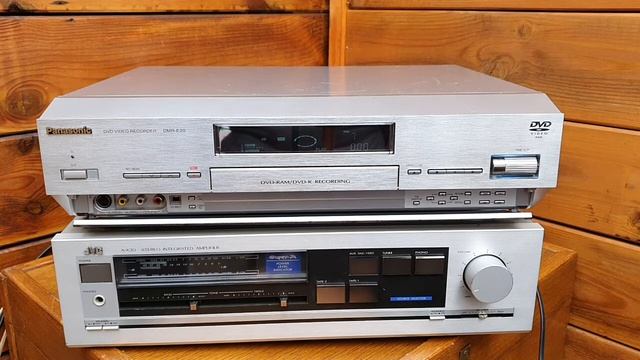 Panasonic DMR-E20 High-end DVD Video Recorder with impressive multi DAC Chips - Sound Test смотреть онлайн