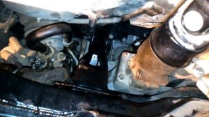 замена задней подушки двигателя аутлендер хл 3.0