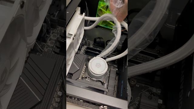 Система охлаждения ID-Cooling ZOOMFLOW 240X SNOW ARGB [LGA1700] смотреть онлайн