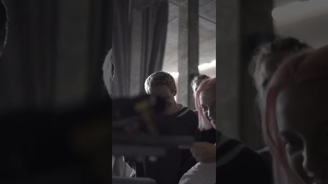 Съёмки «Помощи», бэкстейдж смотреть онлайн