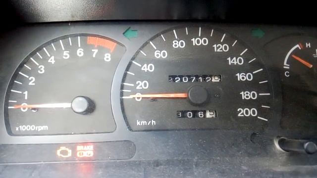 Как определить заряжает ли генератор Daewoo Nexia аккумулятор без приборов. смотреть онлайн