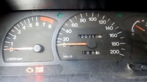 Как определить заряжает ли генератор Daewoo Nexia аккумулятор без приборов.