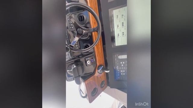 2022 Everglades 395CC Walkthrough смотреть онлайн