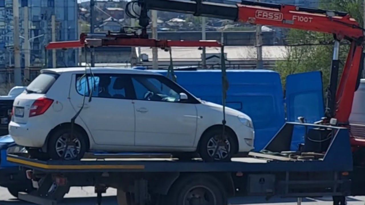 #3. Попытка похитить авто без сотрудников ДПС не удалась. Эвакуация с привокзальной площади. смотреть онлайн