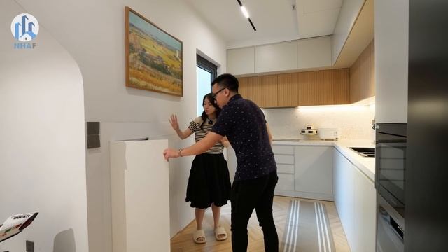 Khám Phá Căn Hộ "DUPLEX THẦN ĐÈN" Trị giá 10 Tỷ Rộng 140m2 Tại Hinode City Hà Nội - NhaF Review смотреть онлайн