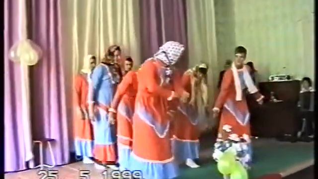 1999 05 25 Последние гастроли Танцуют мальчики в сарафанах смотреть онлайн