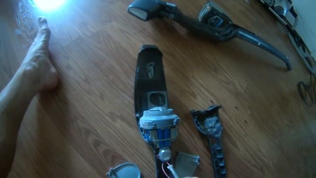 weak suction in Electrolux 2 in 1 vacuum cleaner - a close look смотреть онлайн