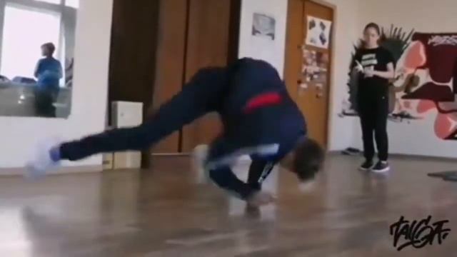 МОЩНЫЙ БРЕЙК ДАНС - POWER MOVE /pavelthetigr, break dance, bboy, breaking, 2019/ смотреть онлайн