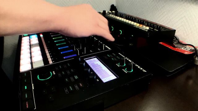 Making a Techno Album Using The Roland MC-707 Groovebox - Track 2 смотреть онлайн