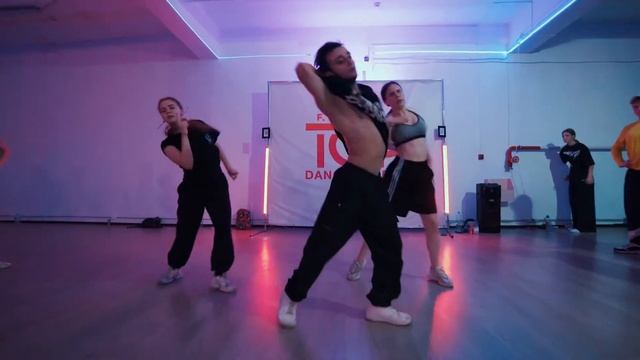 EMIL DALIVALOV & FROM THE TOP смотреть онлайн